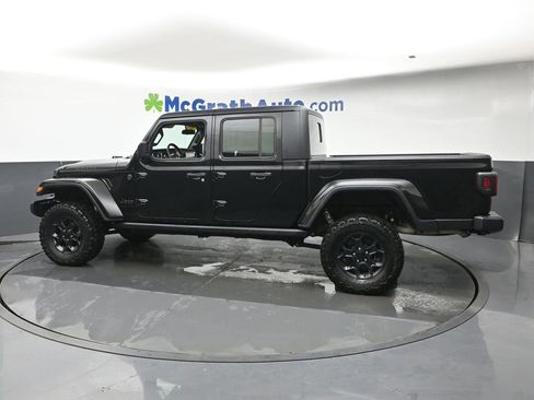 Used 2023 Jeep Gladiator Willys image 19