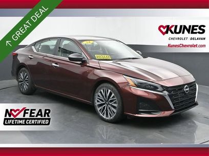 Used 2024 Nissan Altima 2.5 SV