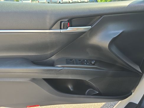 Used 2024 Toyota Camry SE FWD image 25