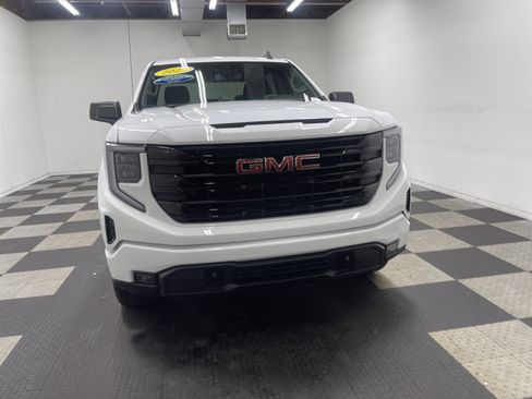 Used 2025 GMC Sierra 1500 Elevation image 7