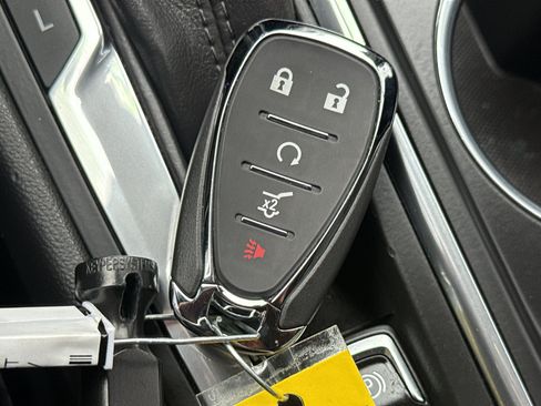 Certified 2019 Chevrolet Equinox Premier AWD/4WD image 35