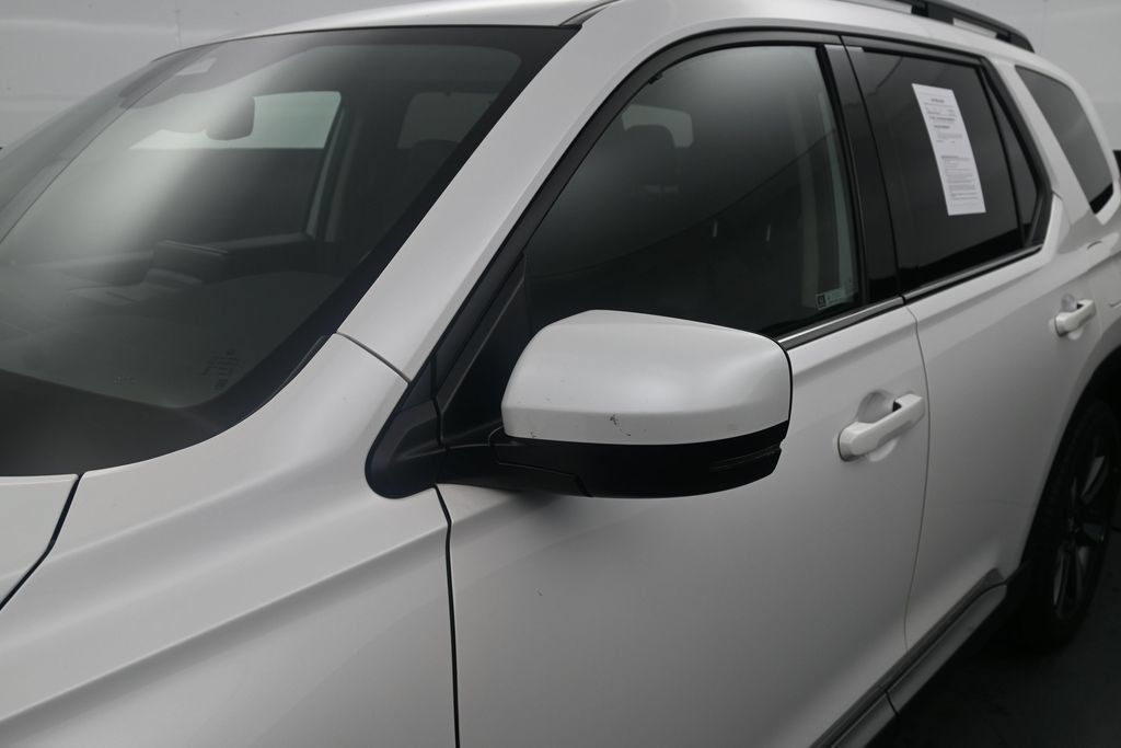 Used 2025 Honda Pilot Touring image 12
