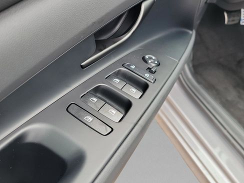 New 2026 Hyundai Elantra SEL Sport image 14