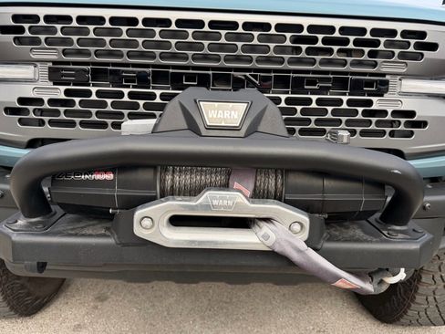 Used 2023 Ford Bronco Everglades image 11