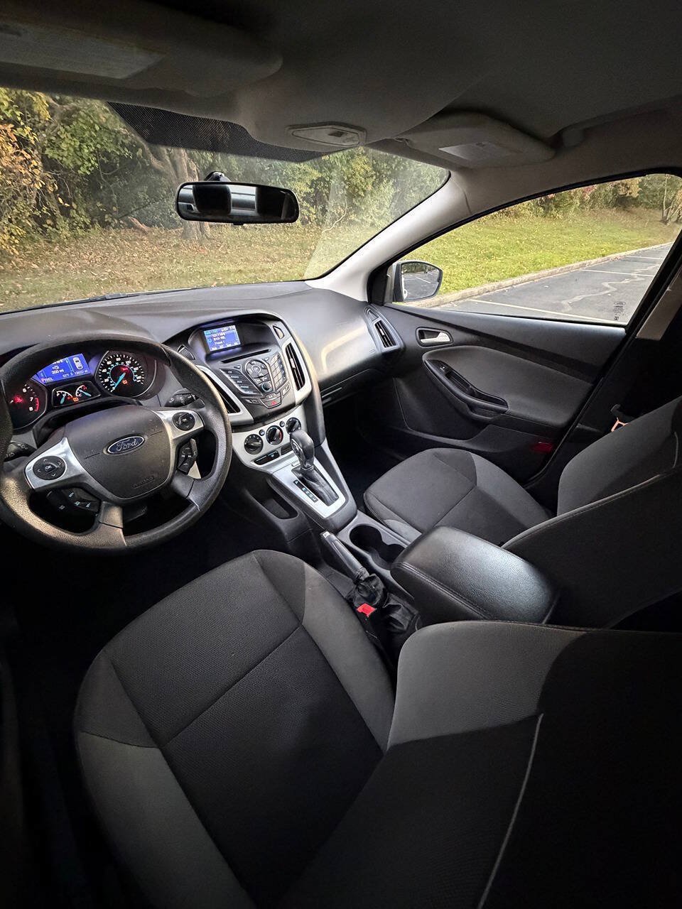 Used 2013 Ford Focus SE FWD image 15