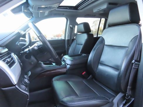 Used 2020 GMC Yukon XL SLT image 18