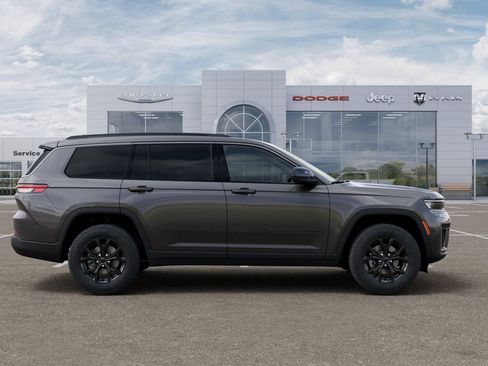New 2026 Jeep Grand Cherokee L 4WD image 21