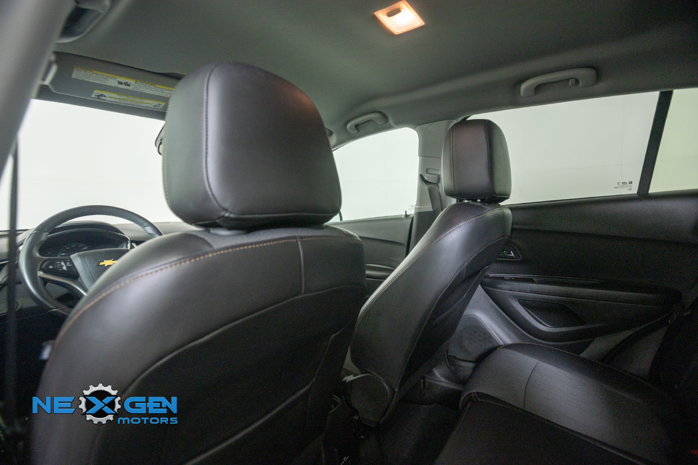 Used 2022 Chevrolet Trax LT w/ Midnight Edition AWD/4WD image 25