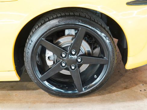 Used 2011 Chevrolet Corvette Coupe w/ Preferred Equipment Group RWD image 60