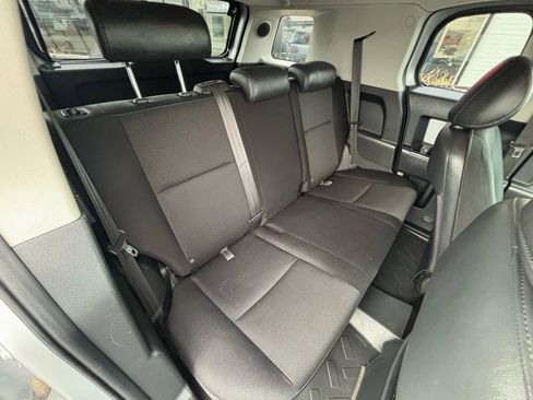 Used 2007 Toyota FJ Cruiser 4WD image 9