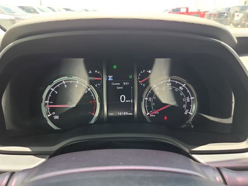 Used 2024 Toyota 4Runner TRD Off-Road Premium w/ Moonroof Package AWD/4WD image 25