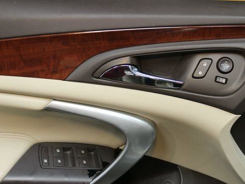 Used 2016 Buick Regal Premium image 16