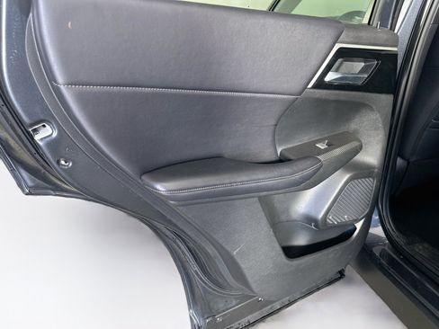 Used 2024 Mitsubishi Outlander SE FWD image 27