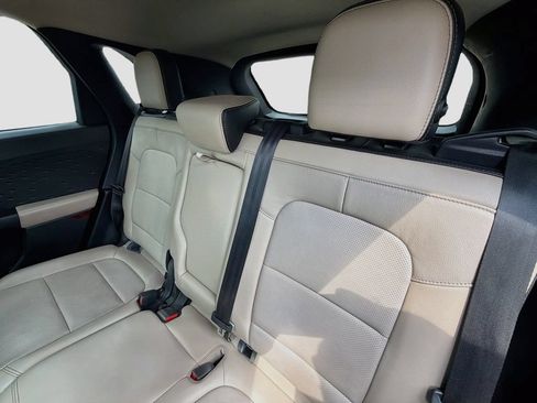 Used 2020 Ford Escape Titanium AWD/4WD image 12