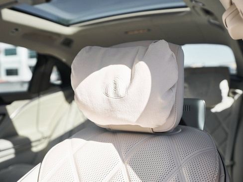 Used 2025 Mercedes-Benz Maybach S 680 4MATIC image 48