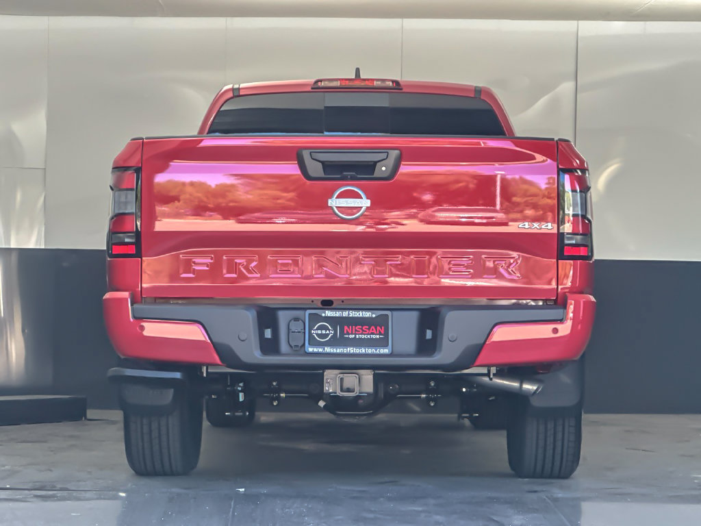 Used 2026 Nissan Frontier SV w/ Tow Package AWD/4WD image 4