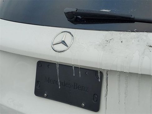 Used 2018 Mercedes-Benz GLC 300 4MATIC image 30