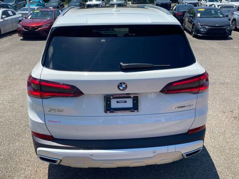 Used 2022 BMW X5 xDrive40i w/ Premium Package AWD/4WD image 11