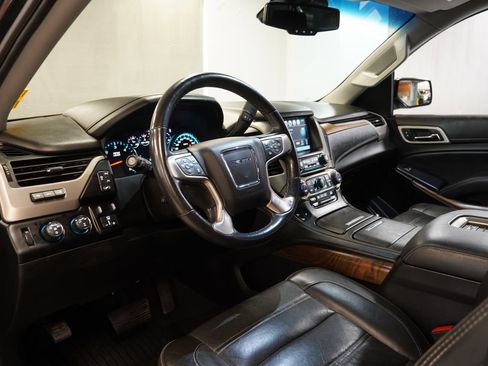 Used 2020 GMC Yukon XL Denali w/ Open Road Package AWD/4WD image 7