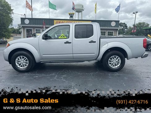 Used 2016 Nissan Frontier SV RWD image 1