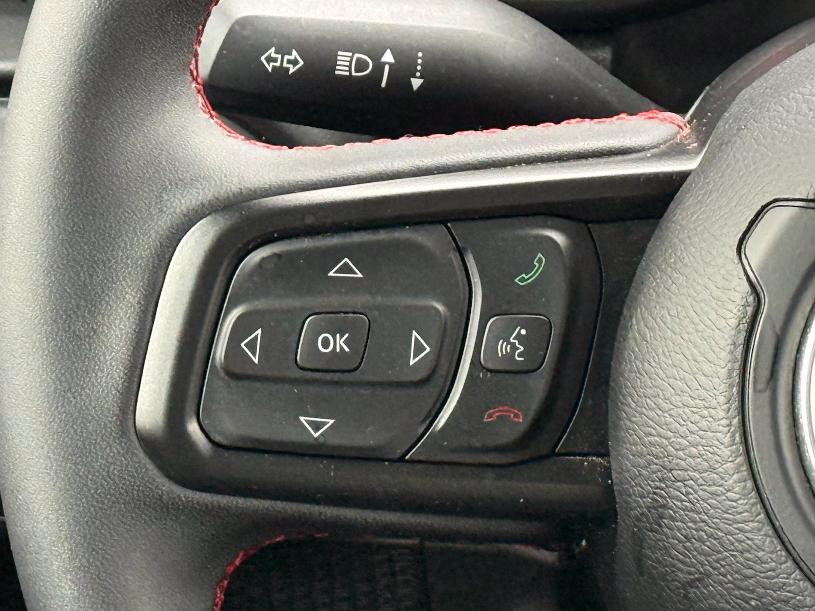 Used 2024 Jeep Wrangler Unlimited Rubicon w/ Convenience Group AWD/4WD image 28