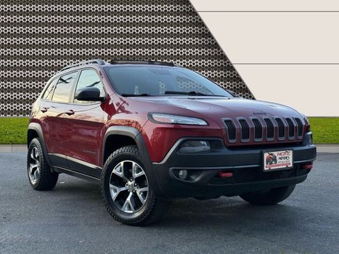 Used 2014 Jeep Cherokee Trailhawk w/ Technology Group image 3