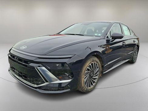 New 2026 Hyundai Sonata Limited image 3