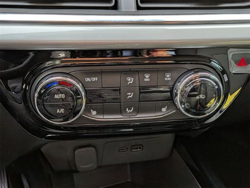 New 2026 Chevrolet Trax LT w/ Driver Confidence Package image 17