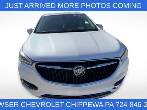 Used 2020 Buick Enclave Essence image 3