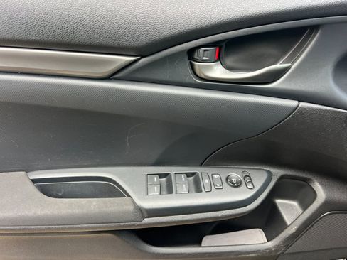 Used 2019 Honda Civic Sport image 13