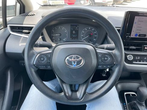 Used 2024 Toyota Corolla LE FWD image 17