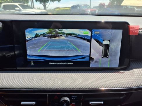 New 2025 Nissan Kicks SR image 9