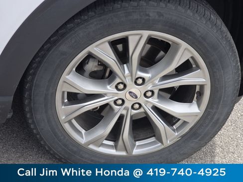 Used 2021 Ford Explorer Limited w/ Equipment Group 301A AWD/4WD image 16