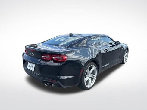 Used 2021 Chevrolet Camaro LT image 5