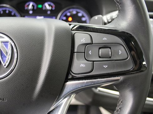 Used 2023 Buick Enclave Essence w/ Experience Buick Package image 23