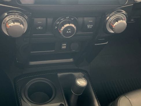 Certified 2019 Toyota 4Runner TRD Off-Road Premium AWD/4WD image 19