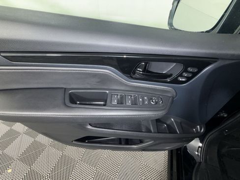 Used 2023 Honda Odyssey Touring image 15