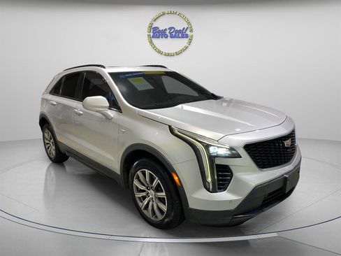 Used 2020 Cadillac XT4 Sport w/ Driver Awareness Package FWD image 6