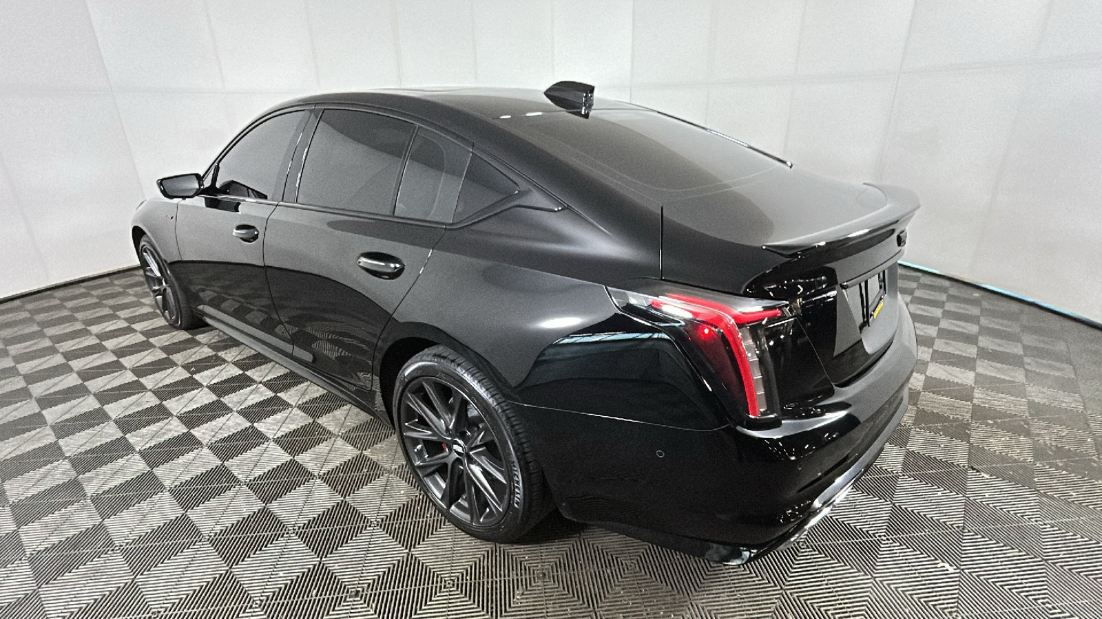Used 2026 Cadillac CT5 V w/ Platinum Package AWD/4WD image 5