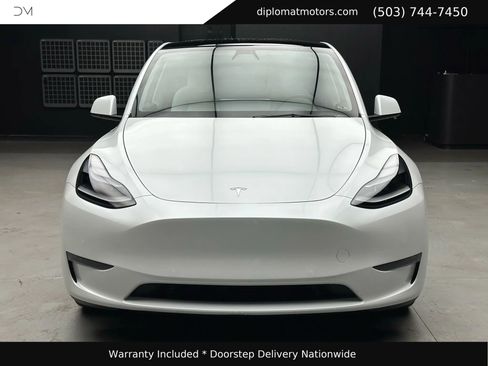 Used 2022 Tesla Model Y Performance image 10