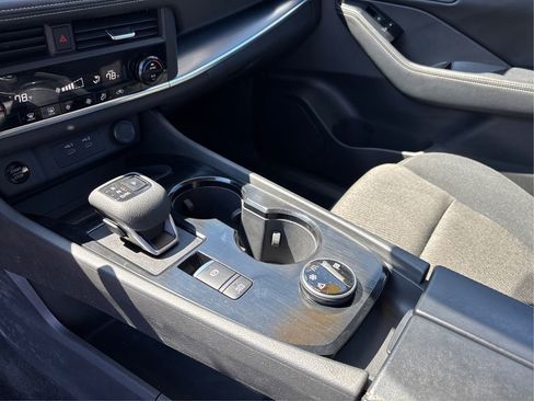 Certified 2024 Nissan Rogue SV AWD/4WD image 30