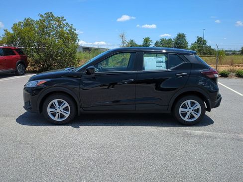 New 2025 Nissan Kicks Play S image 7