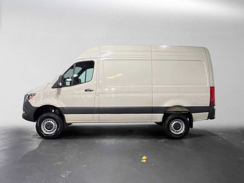 Used 2026 Mercedes-Benz Sprinter 2500 image 6