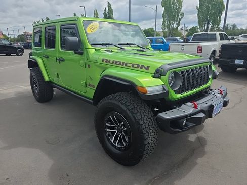 Used 2025 Jeep Wrangler Unlimited Rubicon w/ XTREMEE 35" Tire Package AWD/4WD image 7