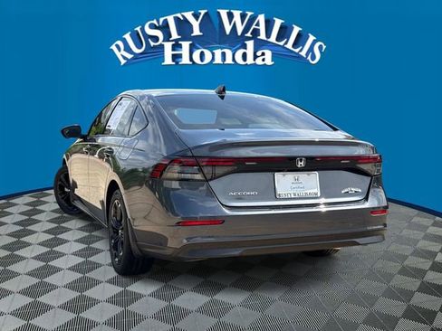 Used 2025 Honda Accord SE image 3