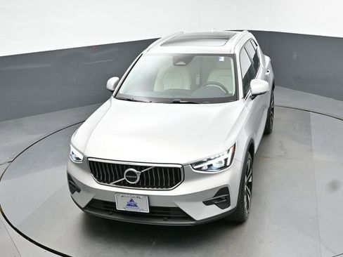Used 2023 Volvo XC40 B5 Ultimate w/ Climate Package AWD/4WD image 47