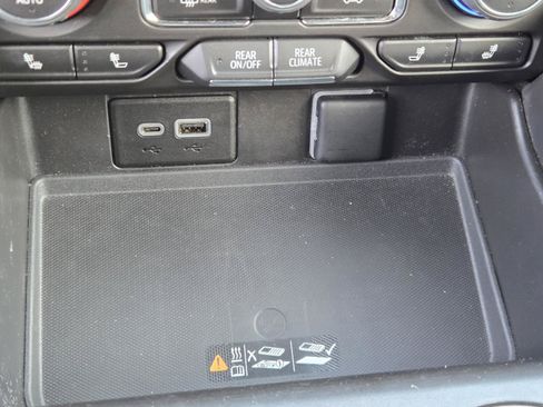 Used 2023 Chevrolet Tahoe LT RWD image 12