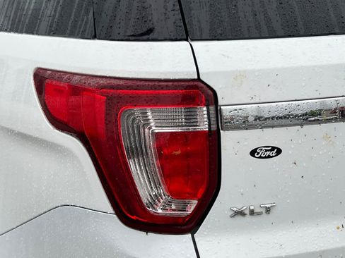 Used 2017 Ford Explorer XLT w/ Equipment Group 201A image 15