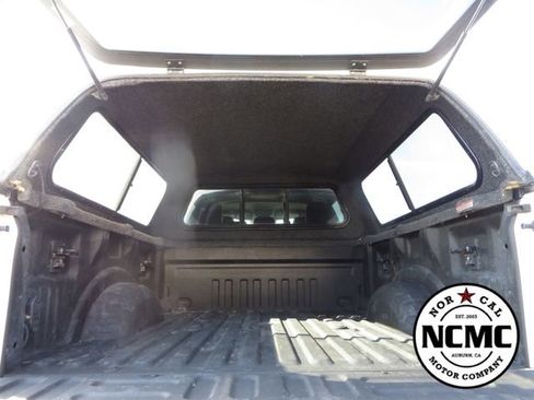 Used 2021 Ford F350 Lariat w/ Tremor Off-Road Package AWD/4WD image 18