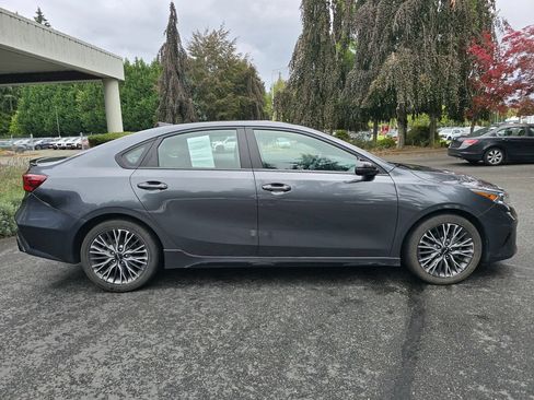 Used 2022 Kia Forte GT-Line w/ GT-Line Technology Package FWD image 3